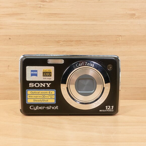 Sony Cyber-shot DSC-W210 / 12.1MP Digital Camera / Compact & Ready to Use - Picture 3 of 14
